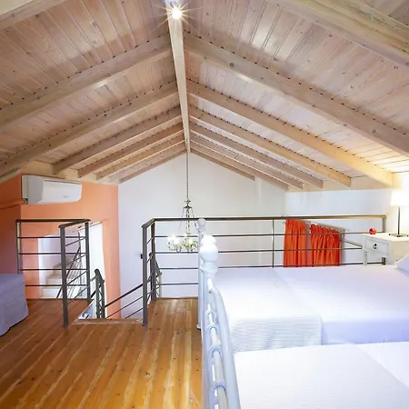 Niriides Rachi (Lefkada)