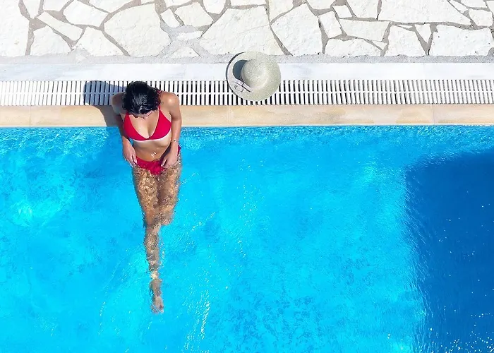 فيلة Niriides Rachi (Lefkada)