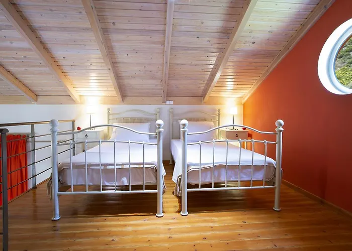 فيلة Niriides Rachi (Lefkada)